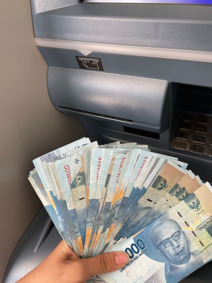 Selamat Pinjam – Aplikasi Mudah Cair Dalam 1 Hari